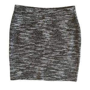 🛍️2/$10 LOFT NEUTRAL TWEED SWEATER SKIRT SIZE S